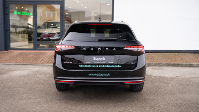 Škoda Superb Combi 2.0 TDI L&K 4x4 (pohľad do interiéru)