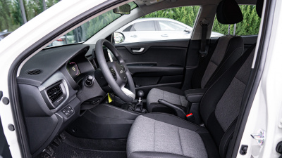 Kia Stonic 1.2 DPi Silver (pohľad do interiéru)
