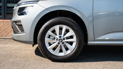 Škoda Kamiq 1.0 TSI Selection (pohľad do interiéru)