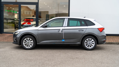 Škoda Scala 1.0 TSI Drive 130 Plus (pohľad do interiéru)