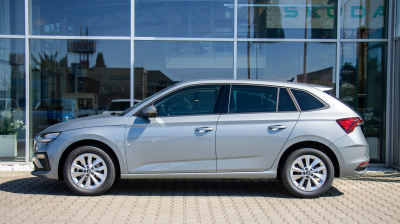 Škoda Scala 1.0 TSI Extra Plus (pohľad spredu)