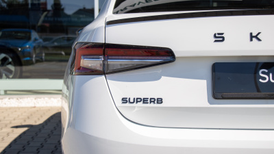 Škoda Superb 1.5 TSI iV Sportline