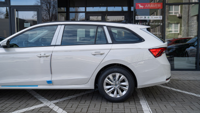 Škoda Octavia Combi 1.5 TSI Extra (pohľad do interiéru)