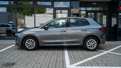 Škoda Fabia 1.0 MPI Essence (pohľad zozadu)