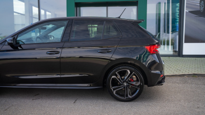 Škoda Fabia 130  1.5 TSI  (pohľad do interiéru)