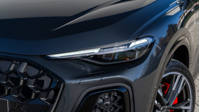 AUDI Q5 Sportback 2.0 TDI Quattro (pohľad zboku)