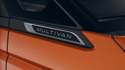 VW Multivan Life Bulli Long 2.0 TDI (pohľad do interiéru)