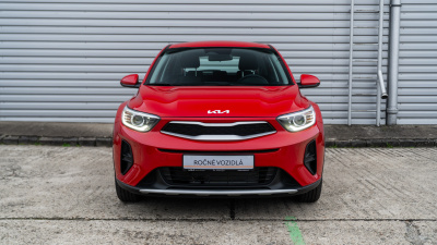 Kia Stonic 1.2 DPi Silver (pohľad zboku)