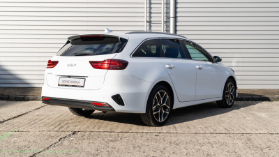 Kia Ceed SW 1.5 T-GDi (pohľad do interiéru)