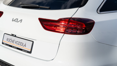 Kia Ceed SW 1.5 T-GDi (pohľad do interiéru)