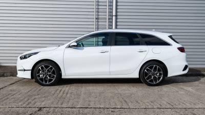 Kia Ceed SW 1.5 T-GDi (pohľad zozadu)