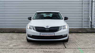 Škoda Octavia 1.5 TSI Ambition (pohľad do interiéru)