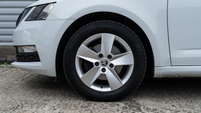 Škoda Octavia 1.5 TSI Ambition (pohľad do interiéru)