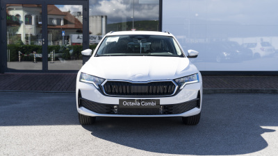 Škoda Octavia Combi 1.5 TSI Extra (pohľad zboku)