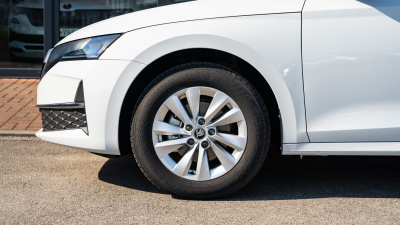 Škoda Octavia Combi 2.0 TDI Selection (pohľad do interiéru)