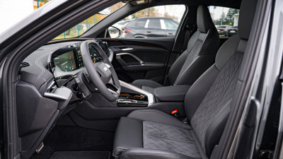 AUDI Q5 Sportback 2.0 TDI Quattro (pohľad zozadu)