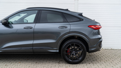 AUDI Q5 Sportback 2.0 TDI Quattro (pohľad do interiéru)