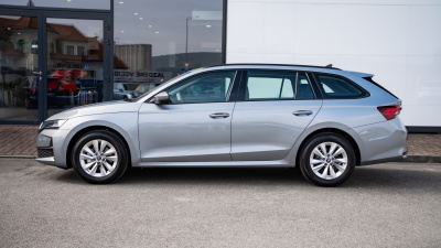 Škoda Octavia Combi 1.5 TSI Selection (pohľad do interiéru)
