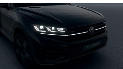 VW Touareg 3.0 TDI R-Line Limited (pohľad spredu)