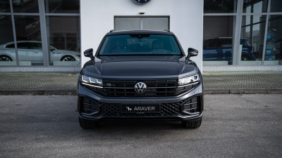 VW Touareg 3.0 TDI R-Line Final Edition (pohľad zozadu)