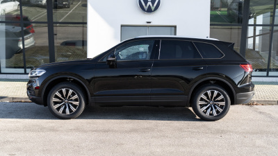 VW Touareg 3.0 TDI Limited (pohľad do interiéru)