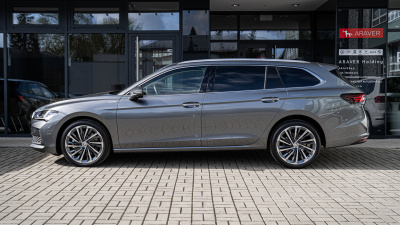 Škoda Superb Combi 2.0 TDI L&K 4x4 (pohľad spredu)