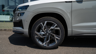 Škoda Karoq 2.0 TDI Sportline 4x4 (pohľad do interiéru)