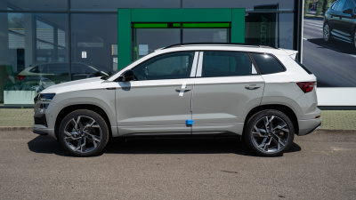 Škoda Karoq 2.0 TDI Sportline 4x4 (pohľad zozadu)