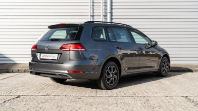 Volkswagen Golf Variant 1.4 Comfortline (pohľad spredu)
