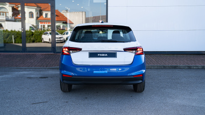 Škoda Fabia 1.0 MPI Essence (pohľad do interiéru)