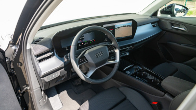 AUDI Q3 SUV 1.5 TFSI (pohľad zboku)