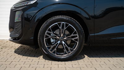 AUDI Q3 SUV 1.5 TFSI (pohľad do interiéru)