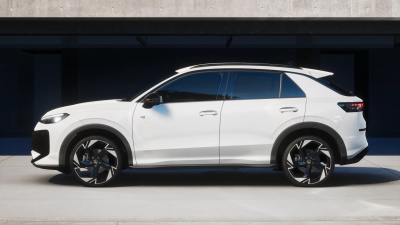 VW NOVÝ T-ROC 1.5 eTSI ACT DSG R-Line (pohľad zboku)