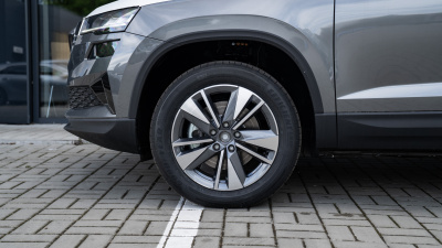 Škoda Karoq 1.5 TSI Extra (pohľad do interiéru)