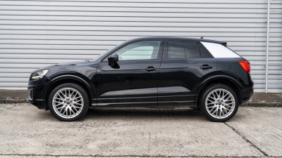 Audi Q2 1.5 TFSI  (pohľad zozadu)