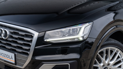 Audi Q2 1.5 TFSI  (pohľad do interiéru)