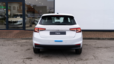 Škoda Fabia 1.0 TSI Drive Plus (pohľad spredu)