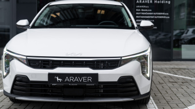 Kia K4 1.6 T-GDi 7DCT Gold (pohľad do interiéru)