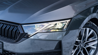 Škoda Octavia combi 2.0 TSI Sportline 4x4 (pohľad do interiéru)