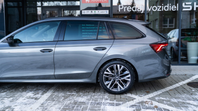 Škoda Octavia combi 2.0 TSI Sportline 4x4 (pohľad do interiéru)