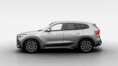 BMW X1 20i sDrive (pohľad zozadu)