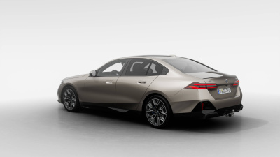 BMW 540d xDrive Sedan (pohľad zboku)