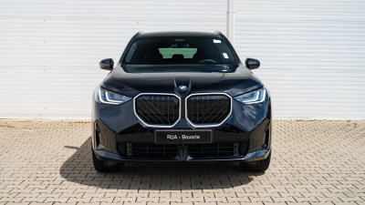 BMW X3 20d xDrive (pohľad do interiéru)