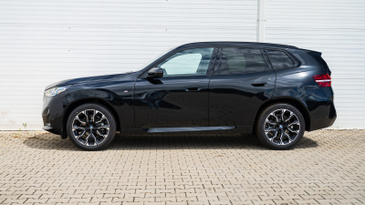 BMW X3 20d xDrive (pohľad zozadu)