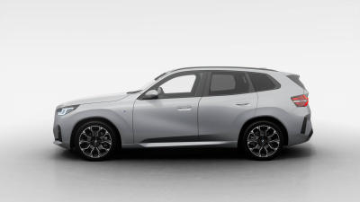 BMW X3 20 xDrive (pohľad zozadu)