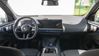 BMW X3 20 xDrive (pohľad do interiéru)