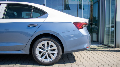 Škoda Octavia 1.5 TSI Extra (pohľad do interiéru)