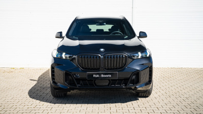 BMW X5 30d xDrive (pohľad do interiéru)