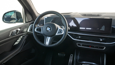 BMW X5 30d xDrive (pohľad do interiéru)