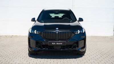 BMW X5 40d xDrive (pohľad do interiéru)